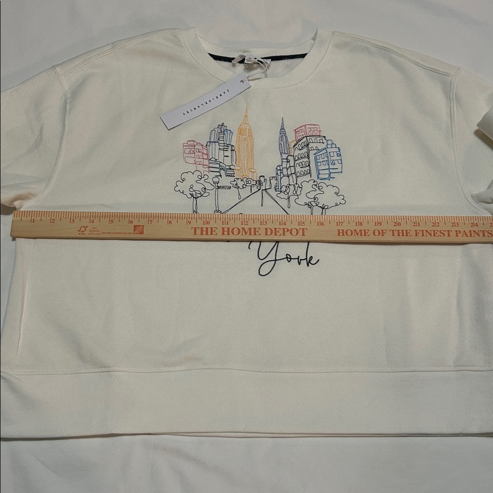 Jane+Delancey New York Embroidered Graphic Sweatshirt XL NWT - Picture 3 of 6